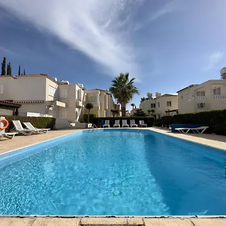 Cozy Nerina At Harbour Ferienhaus Paphos