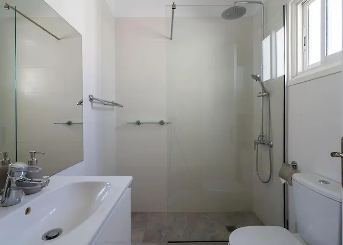 Cozy Nerina At Harbour *