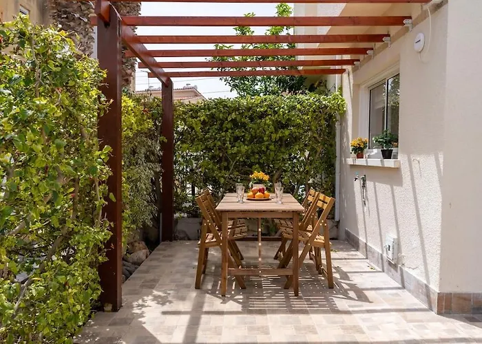 Cozy Nerina At Harbour *