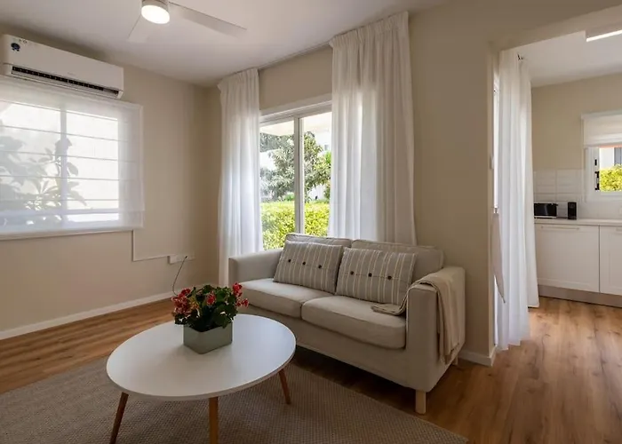 Prázdninový dům Cozy Nerina At Harbour *